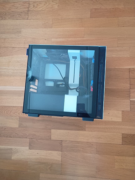 Mini itx kotelo + tuulettimet + psu