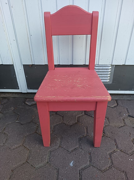 Lasten tuoli puinen