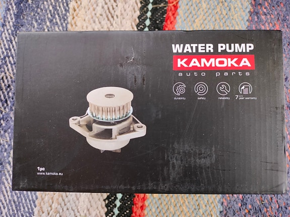 Uusi KAMOKA T0052 vesipumppu BMW (E46, E90, E60, X5...)