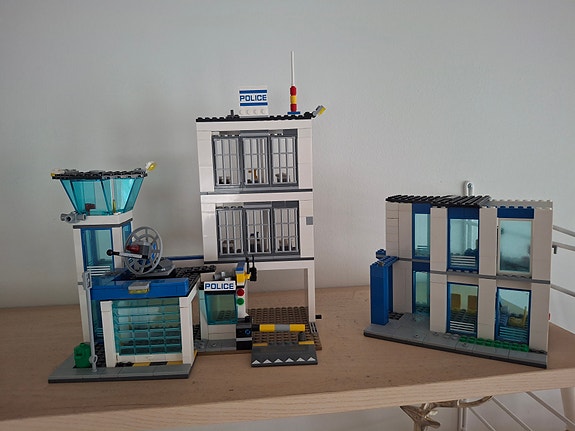 LEGO poliisiasema (osittainen)