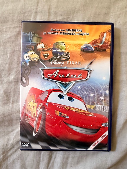Lasten DVD-elokuvat Autot, Liikkuva linna, Antz, Tom ja Jerry, Jali ja suklaateh