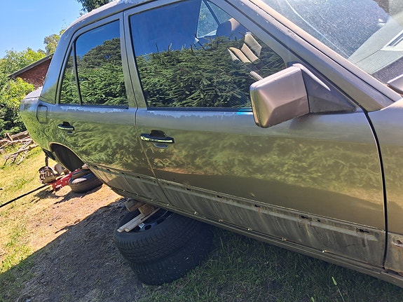 Mercedes-Benz W124