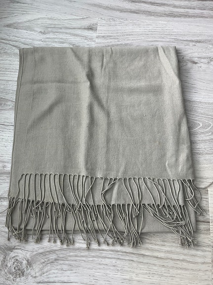 Beige huivi