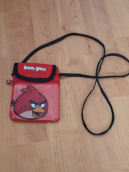 Myydään söpö pieni  Angry Birds pussukka