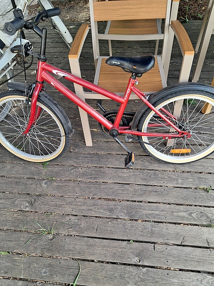Crescent punainen polkupyörä 26"