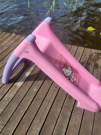 Hello kitty lasten liukumäki