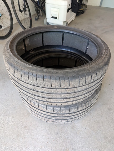 Pirelli P-Zero 255/35/21 kesärenkaat 2kpl