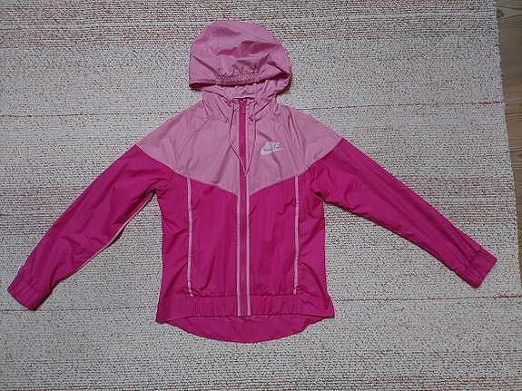 Nike juoksutakki