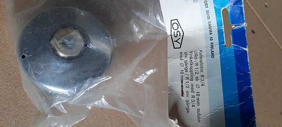 Epäkeskoliitin R 3/4" x 10 mm sulkuliittimellä