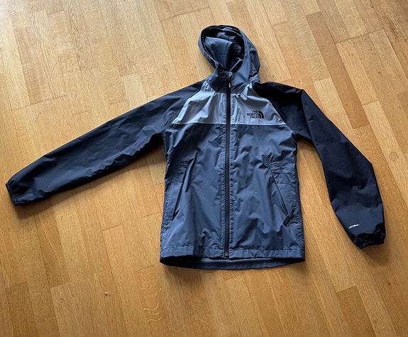 North Face nuorten takki koko XL kuin uusi