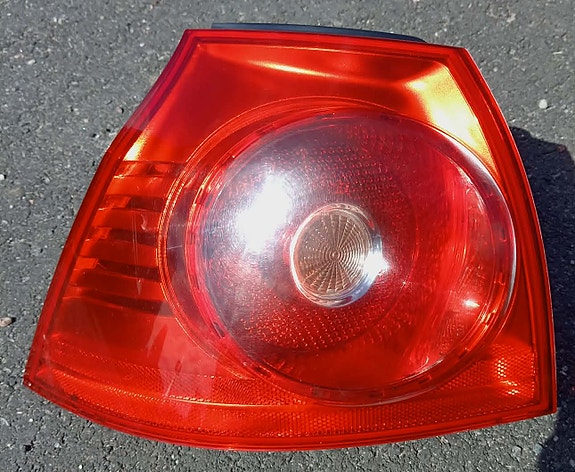 VW GOLF V vasen takavalo vm 2004-2008
