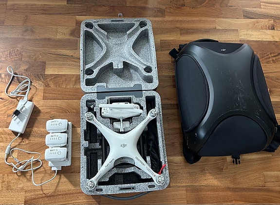 DJI Phantom 4 drooni (Kuin uusi)