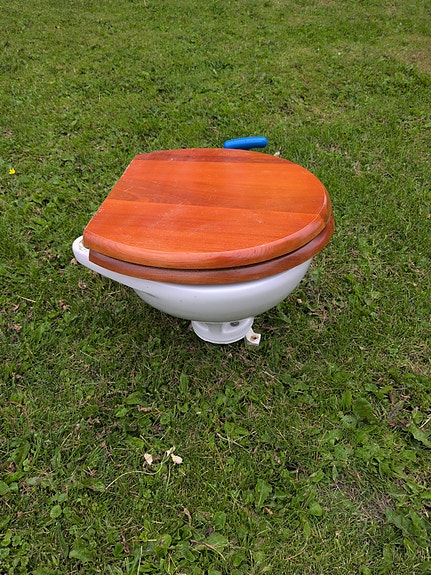 WC istuin veneseen