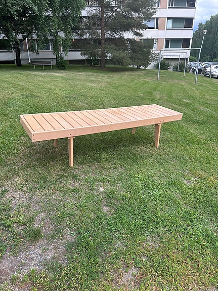 Saunan/ Pukuhuoneen penkki
