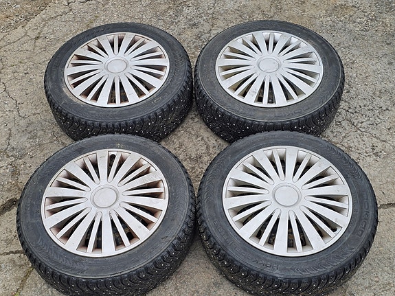15" 4x114.3 vanteet hyvillä nastarenkailla
