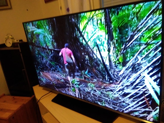 32" Samsung televisio + Smart Nettiboksi  kaukosäätimillä