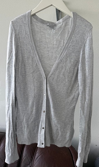 H&M pehmeä neuletakki (84% viskoosi, 16% angora), koko L