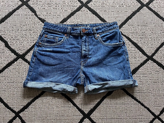 KappAhl shortsit 38