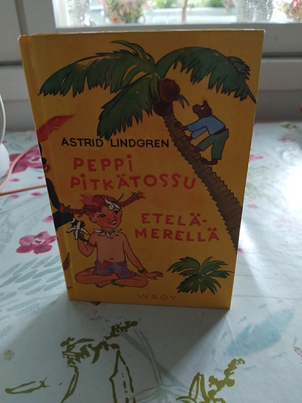 Astrid Lindgren Peppi Pitkätossu Etelämerellä-kirja kovakantinen
