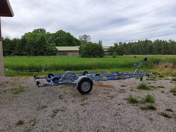 AKU BP 1600-LB