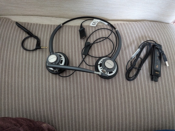 Plantronics kuulokkeet / headset + DA80 USB & 3.5mm kaapeli