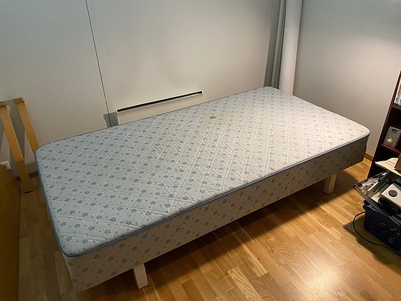 Mukava, leveä sänky