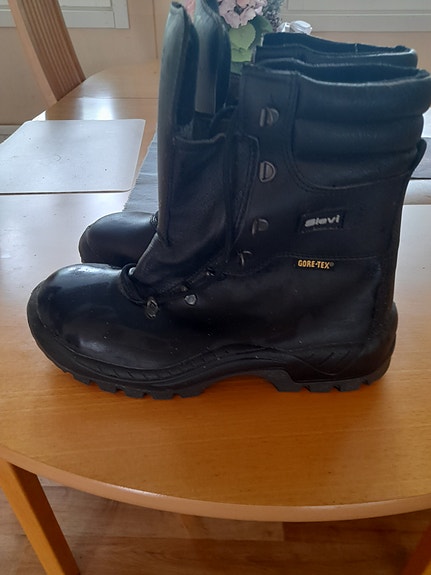Sievi Gore-Tex nahkasaappaat koko 43 musta