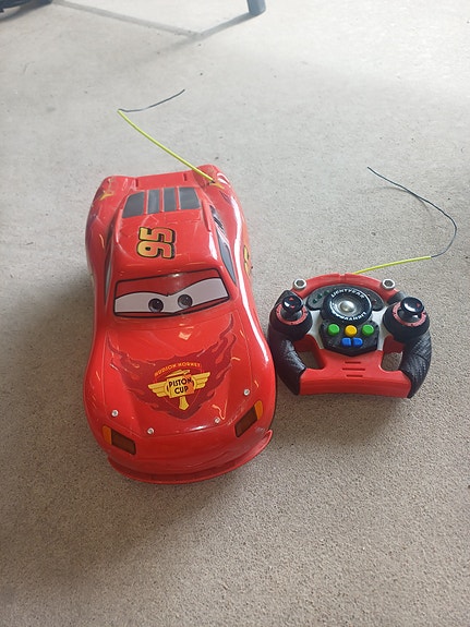 Myydään salama Kauko ohjattavaauto