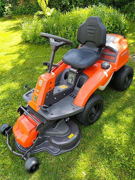 Husgvarna R 214TC päältäajettava ruohonleikkuri - Vaihtoehto uudelle