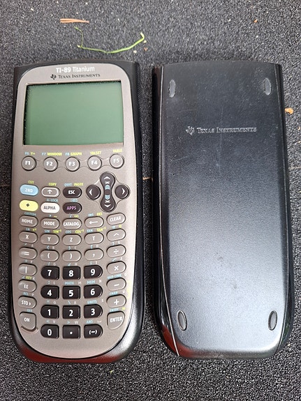 Texas Instruments TI-89 Titanium graafinen laskin