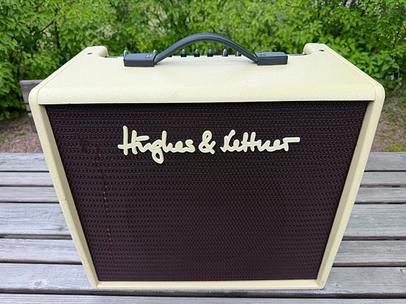 Hughes & Kettner edition blonde -kitaravahvistin