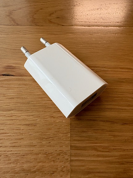 Apple 5W USB-A-virtalähde