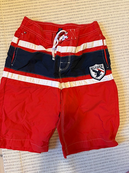 Tommy Hilfiger poikien shortsit/uimashortsit XL(16-18v) punainen