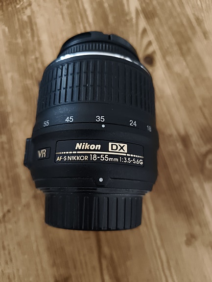 Nikon VR 18-55mm 1:3.5-5.6G Objektiivi
