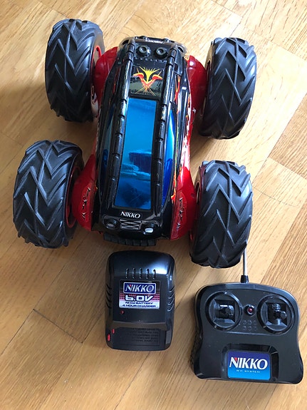 Nikko Rock N Runner RC-auto +akku ja laturi