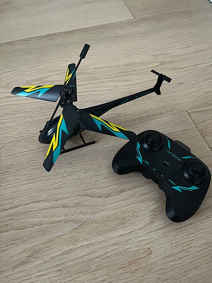 Kauko-ohjattava helikopteri