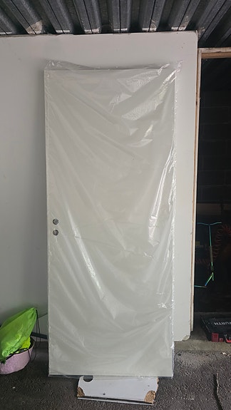 Valkoinen sisäovi 9x21 oikeakätinen