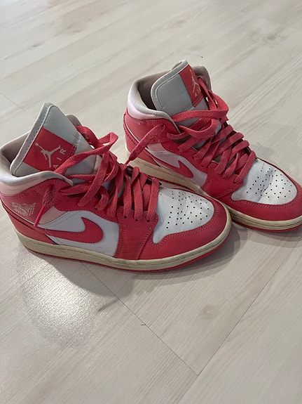 Nike air jordan kengät koko 37,5