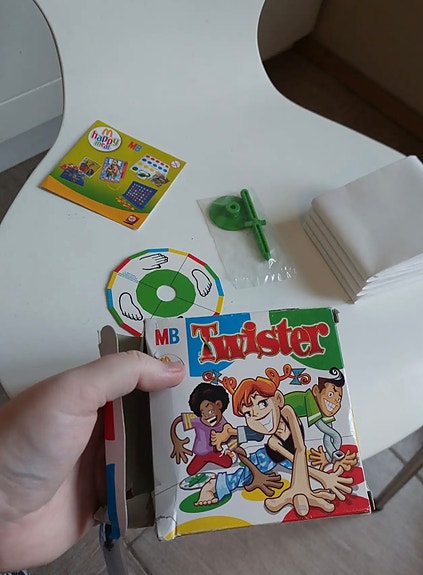 Twister peli 2008 mäkkäristä, ei pelattu