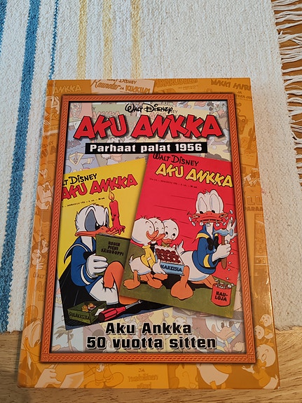 Aku Ankka Parhaat palat 1956 kovakantinen kirja