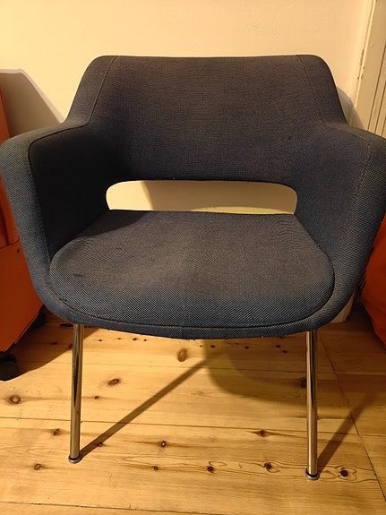 Sininen retro tuoli