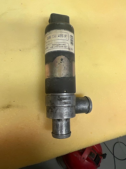 Volkswagen / Audi  VDO tyhjäkäyntiventtiili 035133455F