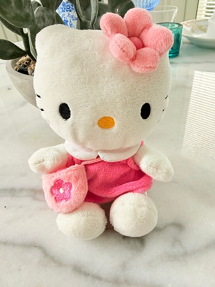 Hello Kitty pehmolelu