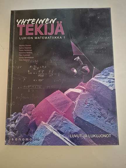 Tekijä lukion pitkä matematiikka -kirjoja Espoossa