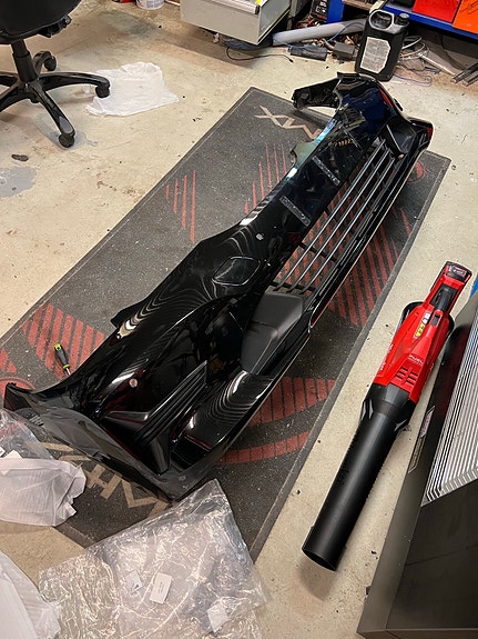 BMW G20/21 etu puskuri