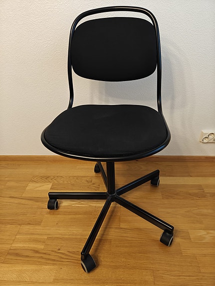 IKEA lasten työtuoli musta pyörillä