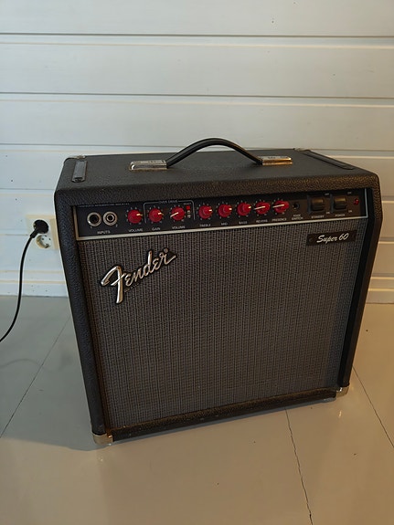 Fender Super 60 putkivahvistin