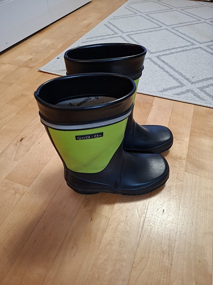 Nokian kumisaappaat koko 32