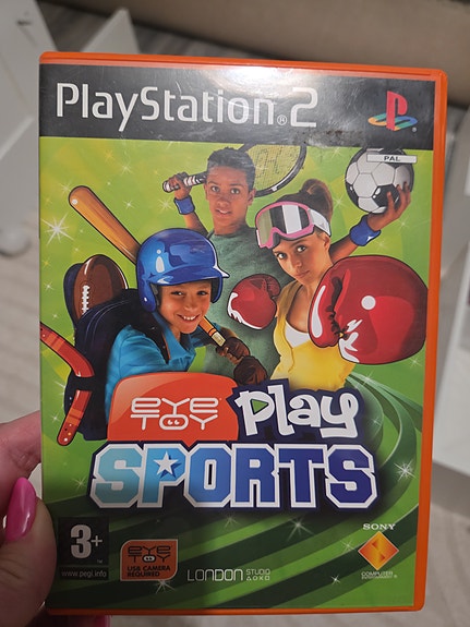 PlayStation 2 EyeToy Play Sports peli