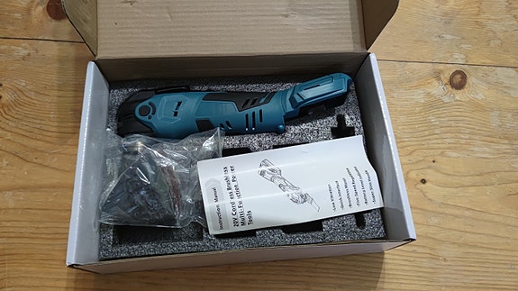 Akku Monitoimikone / Multi-Tool / runko/ Makita akut